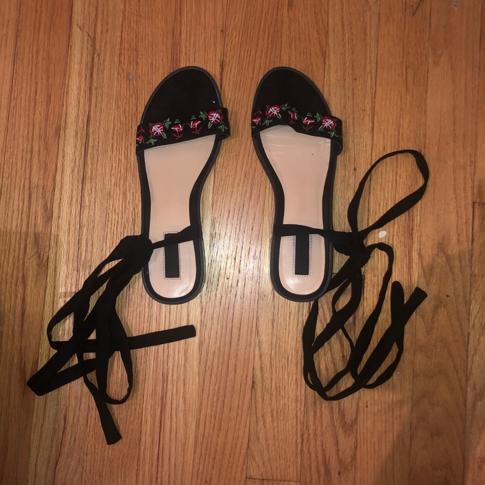tie-up sandals